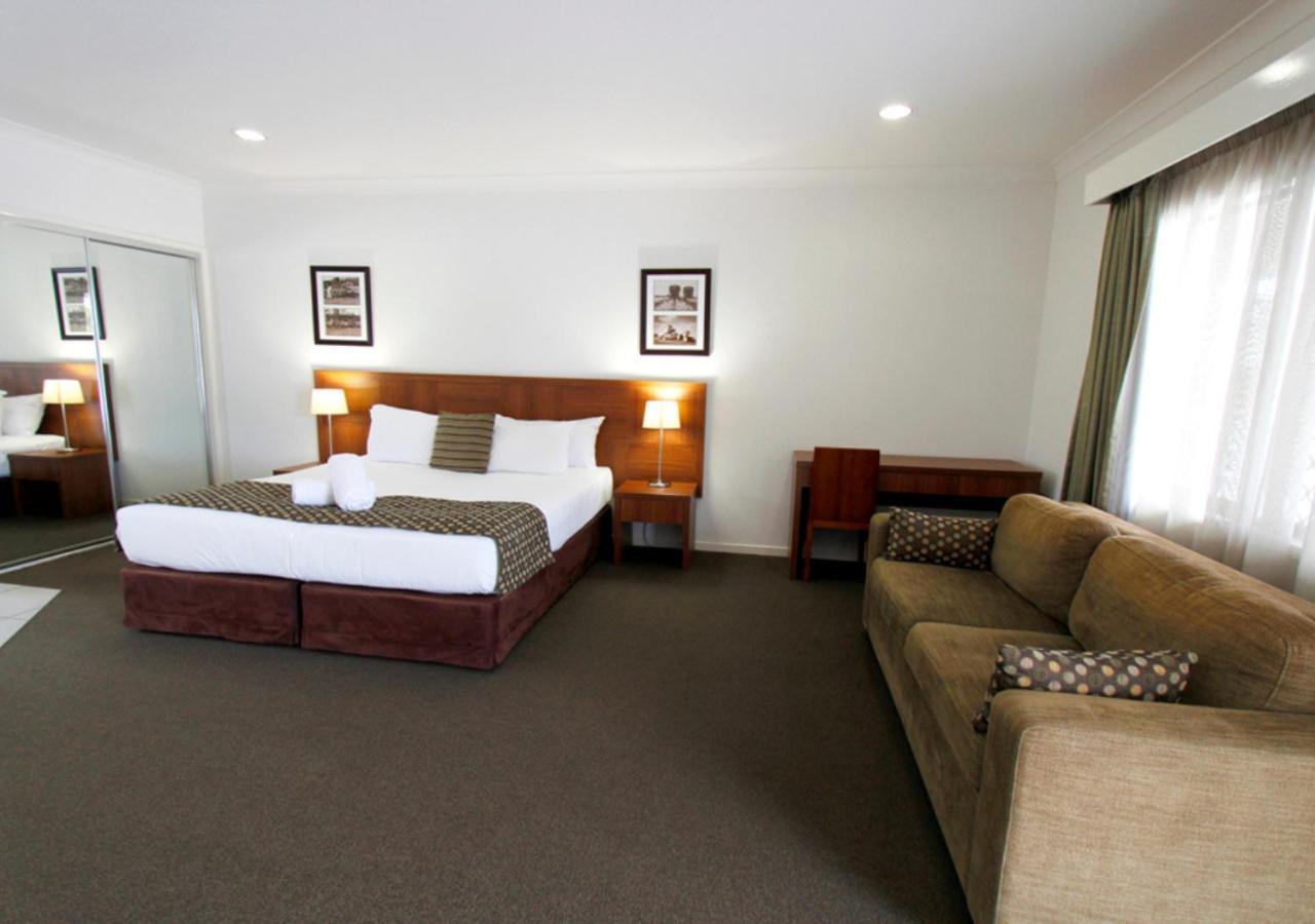 Chinchilla Downtown Motor Inn Ngoại thất bức ảnh