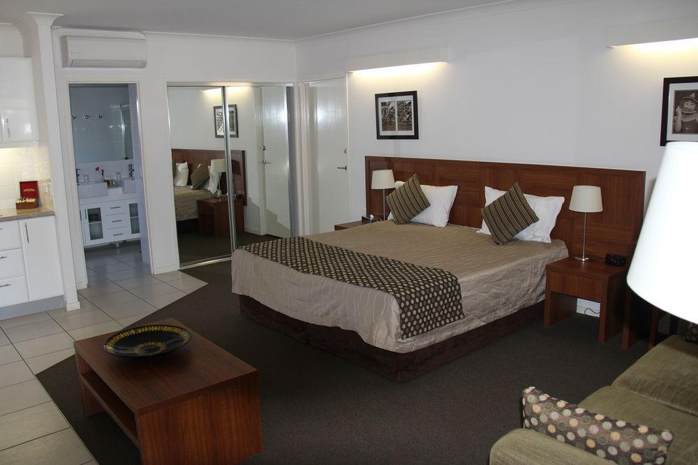 Chinchilla Downtown Motor Inn Ngoại thất bức ảnh