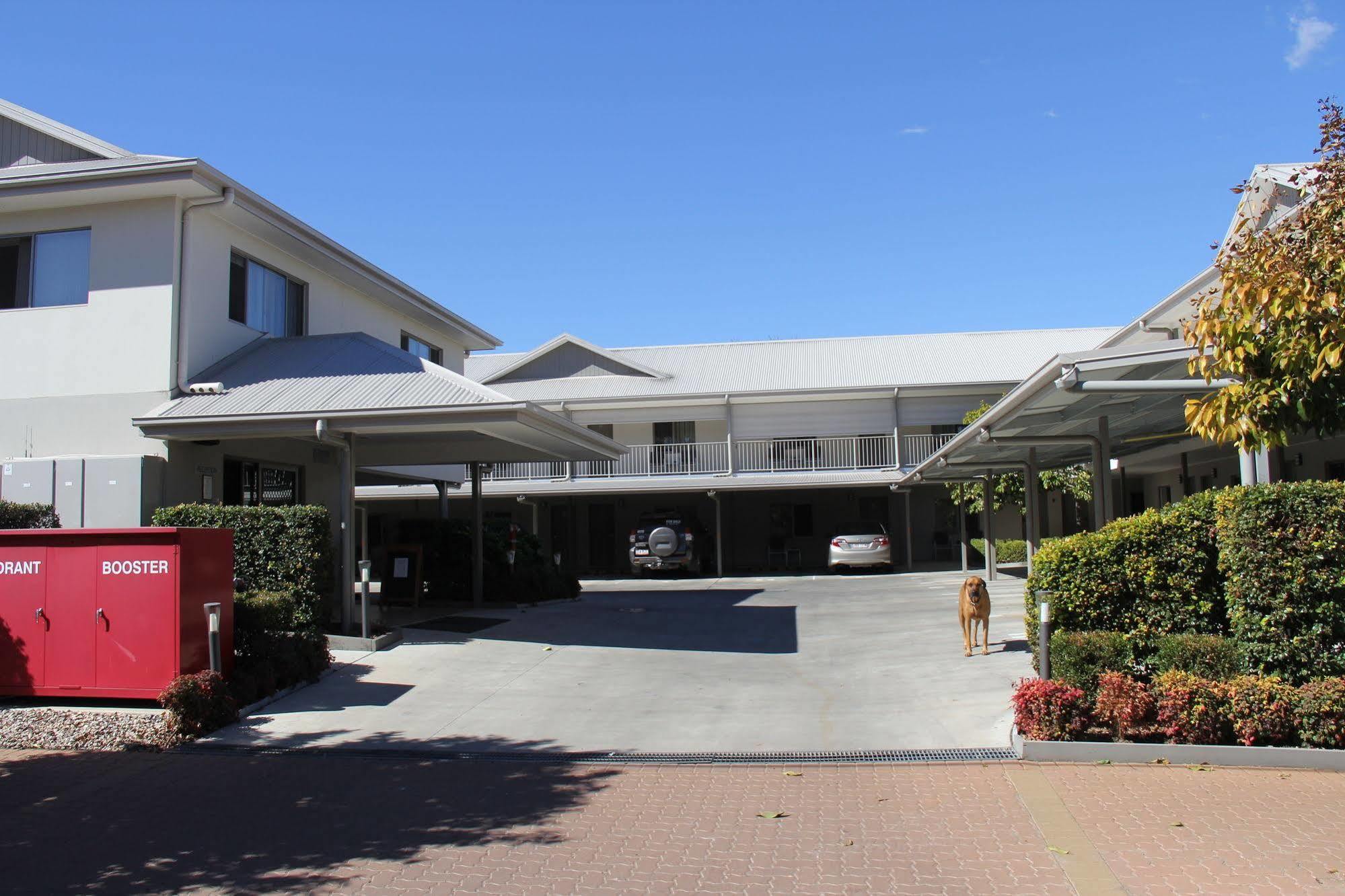 Chinchilla Downtown Motor Inn Ngoại thất bức ảnh